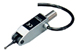 Signaltaster mit Halter und Klemmvorrichtung mit Schwalbenschwanz-Nut
